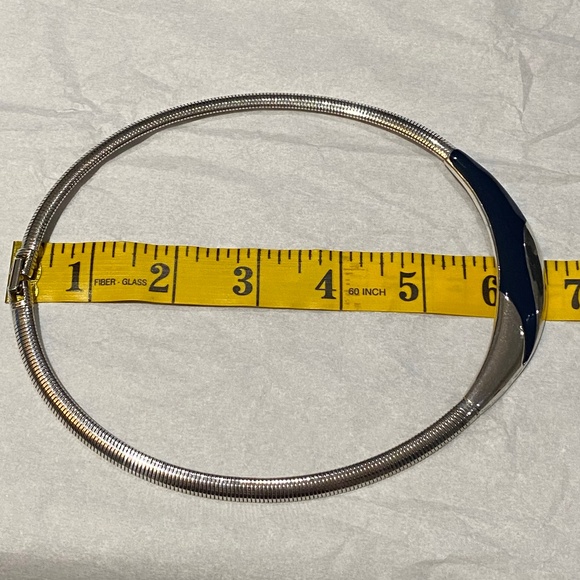 Vintage Y2K Silver Tone Serpentine Collar Omega Necklace Blue Enamel Panel - Picture 13 of 13